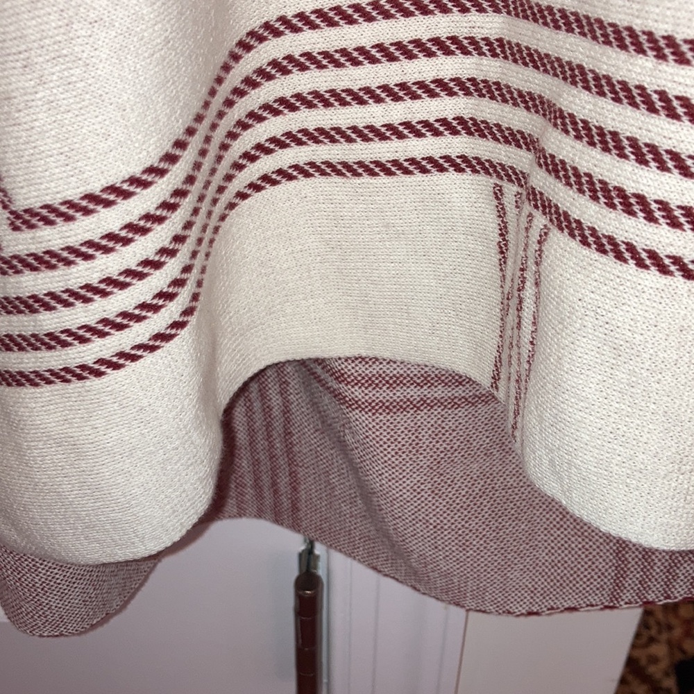 H&M Geometric Sweater - Picture 5 of 6